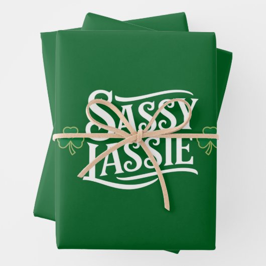 St Patricks Day Sassy Lassie Grappig Iers meisje Inpakpapier Vel (In situ)