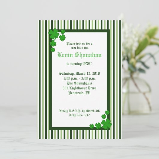 St. Patrick's Day Shamrock Birthday Invitation 5x7 Kaart (Staand voorkant)