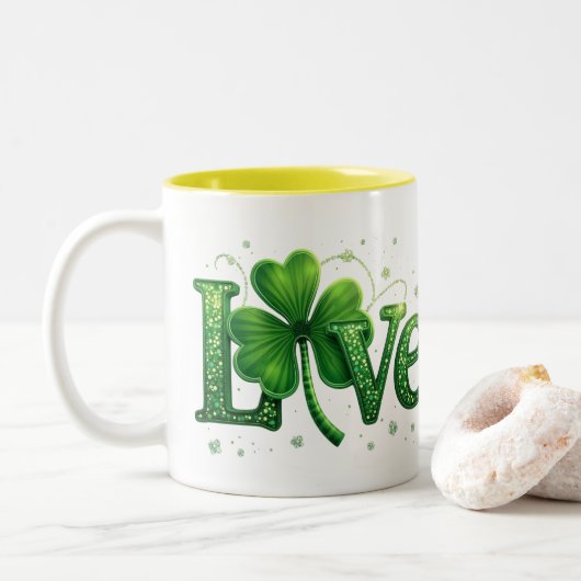 St. Patrick's Day Shamrock Love Tweekleurige Koffiemok (Met donut)