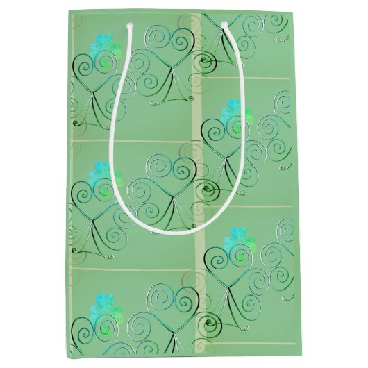  St Patrick's Day Shamrock Misty Green Medium Cadeauzakje (Voorkant)