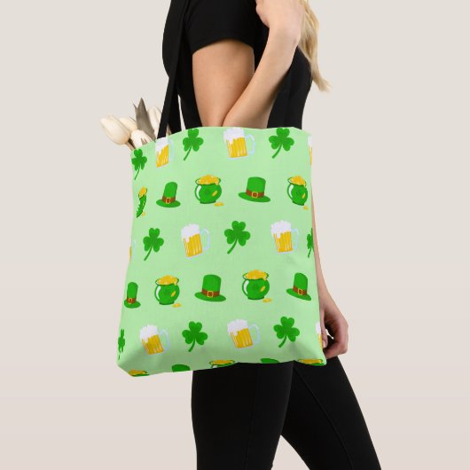 St. Patrick's Day Shamrock Pot van Gouden Keltisch Tote Bag (Dichtbij)