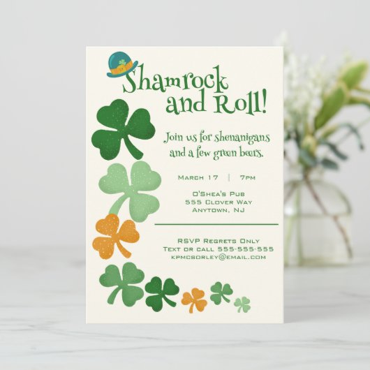 St. Patricks Day Shamrocks Uitnodiging (Staand voorkant)