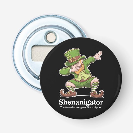 St Patricks Day Shenanigator Dabbing Kabouter Button Flesopener (Voorkant)