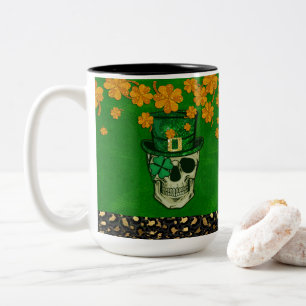 St. Patrick's Day-thema met schedel en shamrock Tweekleurige Koffiemok