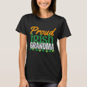 St. Patrick's Day Trotse Ierse oma Gift T-shirt (Voorkant)