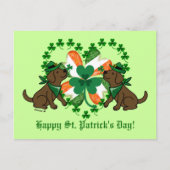 St. Patrick's Day Two Chocolate Labradors Briefkaart (Voorkant)