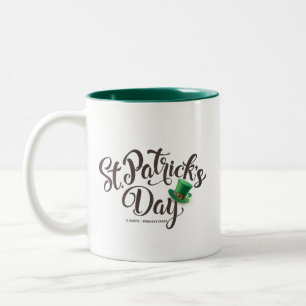 St. Patrick's Day Typografie. Pet Leprechaun. Tweekleurige Koffiemok