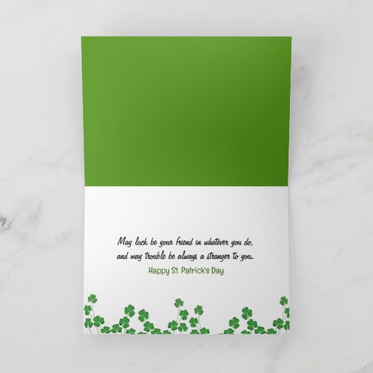 St. Patrick's Day Vierbladige klavers in de hand Feestdagen Kaart (Binnen)