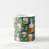 St. Patrick's Day Whiskey and Shamrocks Pattern Koffiemok (Center)