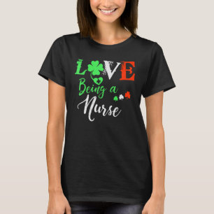 St Patrick's Day Zuster Women Love Nursing T-shirt