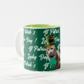 St Patrick's Lucky Day Cute Cat Leprechaun Hat, Tweekleurige Koffiemok (Voorkant links)