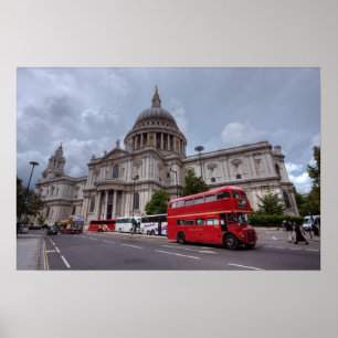 St Paul's Cathedral London England en Red bus Poster
