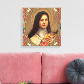 St. Therese de kleine bloem w / roze rozen  Canvas Afdruk (Insitu (Woonkamer))