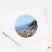 st-tropez uitzicht ronde sticker (Envelop)