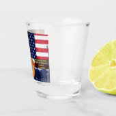 Sta hoog en stabiel voor vrijheid! shot glas (Rechts)