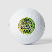Sta Niet in Je Eigen Weg Golfballen (Voorkant)