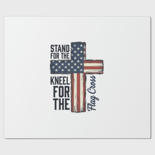 Sta voor de vlag kniel voor het kruis shirt ontwer cadeaupapier