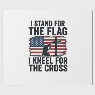 Sta voor de vlag kniel voor het kruis shirt ontwer cadeaupapier