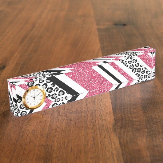 Staafjes met roze faux glitter leopard naambordje (Zijkant)