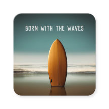 Staande houten surfplank op Ocean Beach