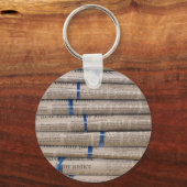 Stack of Newspapers Current Events Art Sleutelhanger (Voorkant)