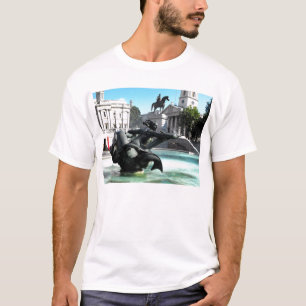 Stad en fontein op het Trafalgar-plein T-shirt