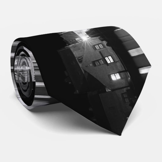 Stad in nachtverlichting stropdas (Opgerold)