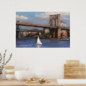 Stad - NY - Zeilen onder de Brooklyn Bridge Poster (Keuken)