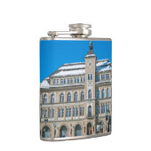 Stadhuis in St Moritz Heupfles (Rechts)