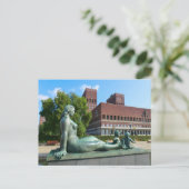 Stadhuis Oslo, standbeeld Briefkaart (Staand voorkant)