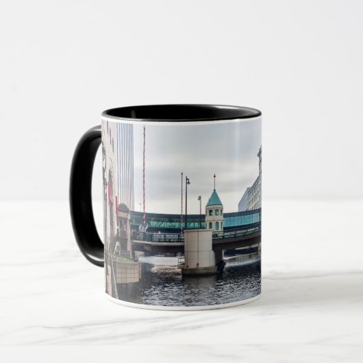 stadscyclus riverfront en architectuur mok (Voorkant links)