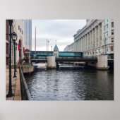 stadscyclus riverfront en architectuur poster (Voorkant)