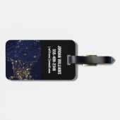 Stadslampen van de Verenigde Staten bij nacht. Bagagelabel (Achterkant horizontaal)