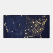 Stadslampen van de Verenigde Staten bij nacht. Bureaumat (Voorkant)