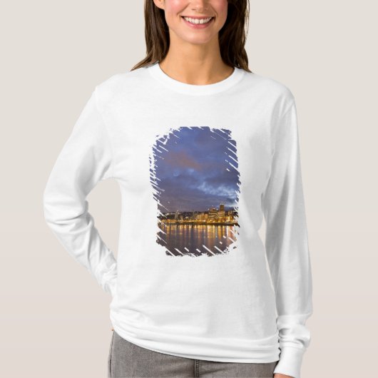 Stadslichten in de Willamette T-shirt (Voorkant)