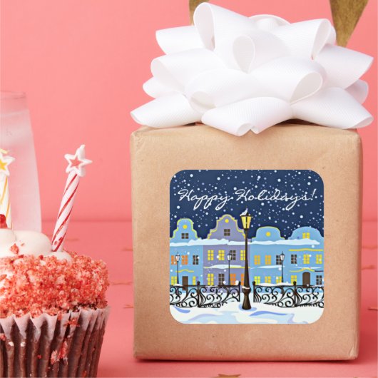 Stadswoningen in de  stad Snowy Vierkante Sticker (Feest)