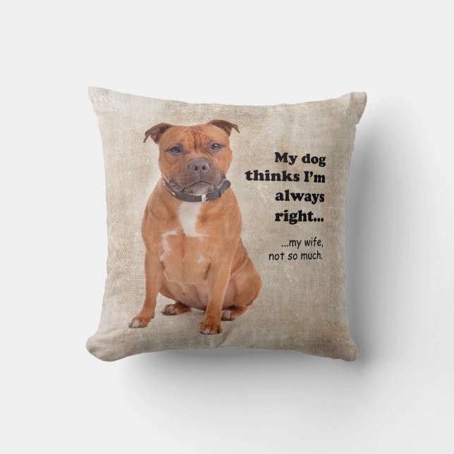 Staffie tegen Wife Pillow Kussen (Voorkant)