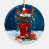 Staffordshire Bull Terrier in Snow met Kerstmis Keramisch Ornament (Achterkant)