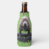 Staffy klaar om te spelen, flesjeskoeler (Fles Voorkant)