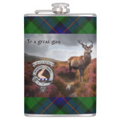 Stag in Heather w / Armstrong Badge gepersonalisee Heupfles (Voorkant)