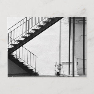 Staircase in zwart-wit briefkaart