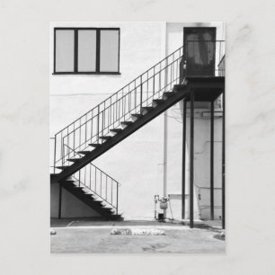 Staircase in zwart-wit briefkaart