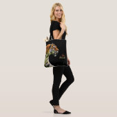 Stalking Tiger *Personaliseer* Tote Bag (Op model)