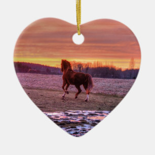 Stallion Running Home op Sunset on Ranch Keramisch Ornament