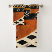 Stammotieven in zwarte en aardetinten bad handdoek (Insitu)