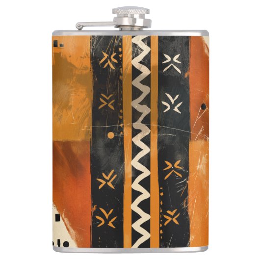 Stammotieven in zwarte en aardetinten heupfles (Voorkant)