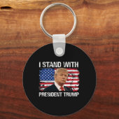 Stand President Trump Amerikaanse vlag Trump 2024  Sleutelhanger (Voorkant)