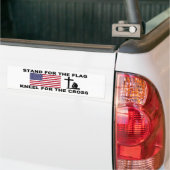 STAND VOOR DE VLAG, KNEL VOOR HET KRUIS BUMPERSTICKER (Op Truck)