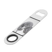 Standaard zwart-witschilderwerk met wieltjes speed flessenopener (Voorkant Gekanteld)