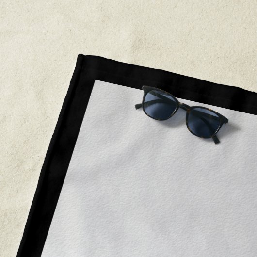 Standaard zwart-witschilderwerk met wieltjes strandlaken (In situ)